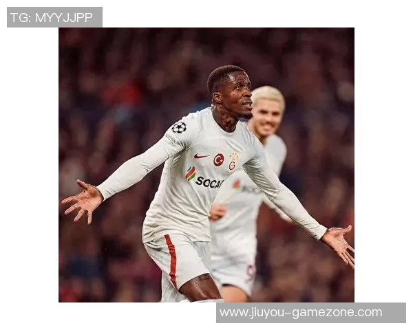 中超联赛曼联与阿森纳激战成平局绝杀瞬间震撼全场引发历史冷门