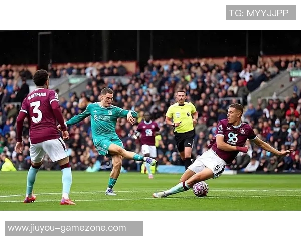 欧联杯精彩对决里昂与本菲卡战成平局绝杀瞬间引发全场狂欢与转会传闻