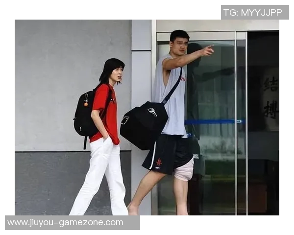 姚明与许海的传奇友谊：从篮球场到人生舞台的精彩旅程