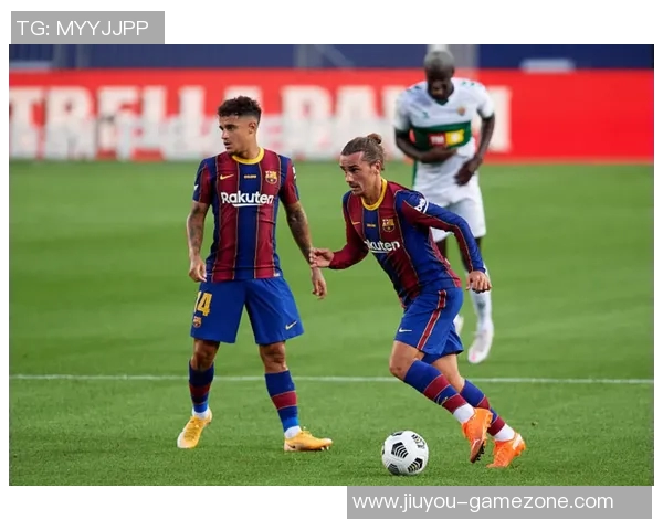 英超激战巴黎圣日耳曼与巴萨战成平局乌龙球瞬间引发全场狂欢