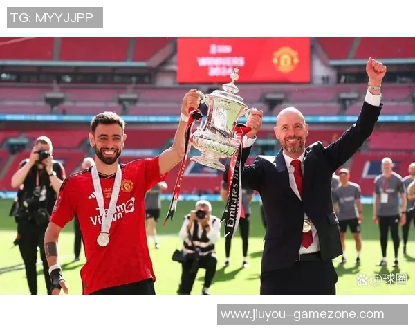 曼联逆转里昂精彩补时进球引爆全场足总杯激情时刻集锦