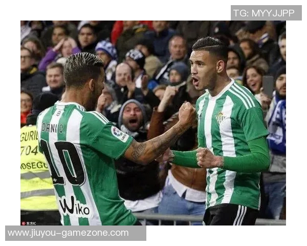 欧联杯精彩对决：里昂与AC米兰战平零比零战术解析与赛后反思