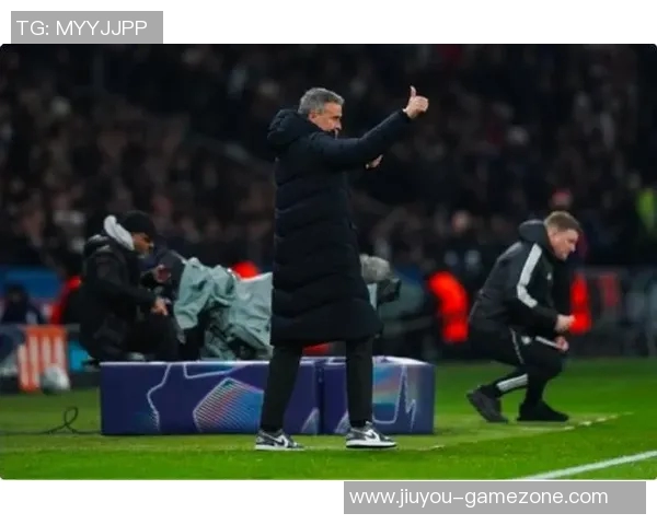 中超赛场惊现冷门巴黎圣日耳曼逆转马竞引发全场热议 中超赛场惊现冷门巴黎圣日耳曼逆转马竞引发全场热议