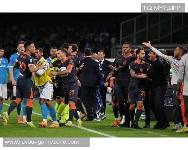 意甲激战波尔图与那不勒斯战成平局乌龙球引发争议判罚引全场沸腾 意甲激战波尔图与那不勒斯战成平局乌龙球引发争议判罚引全场沸腾