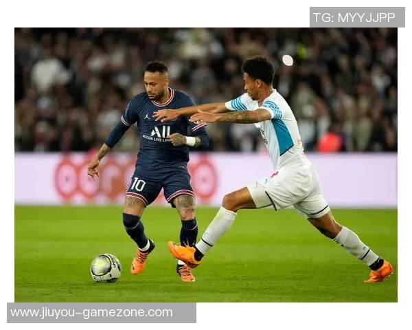 足总杯精彩对决曼联大胜巴黎圣日耳曼乌龙球引爆全场热情与十大进球回顾 足总杯精彩对决曼联大胜巴黎圣日耳曼乌龙球引爆全场热情与十大进球回顾