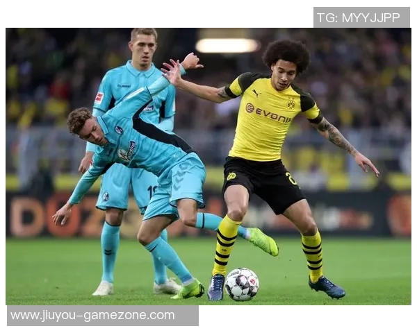 波尔图狂胜多特蒙德五球零封乌龙球成比赛转折点引发热议 波尔图狂胜多特蒙德五球零封乌龙球成比赛转折点引发热议