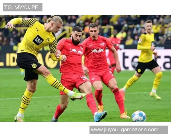 友谊赛精彩回顾：多特蒙德大胜莱比锡引发全场热烈反响